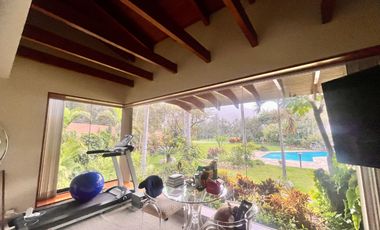 VENTA DE BELLA CASA MUY BIEN CONSERVADA