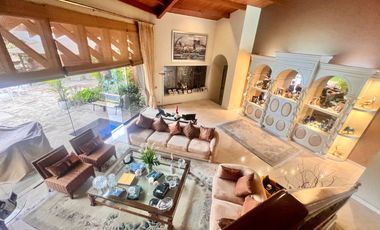 VENTA DE BELLA CASA MUY BIEN CONSERVADA