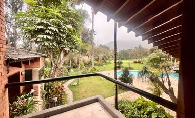 VENTA DE BELLA CASA MUY BIEN CONSERVADA