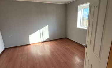 SE VENDE o ARRIENDA CABAÑA DE  3D 2B  A PASOS LAGO COLBUN  EL COLORADO, SAN CLEMENTE CHILE