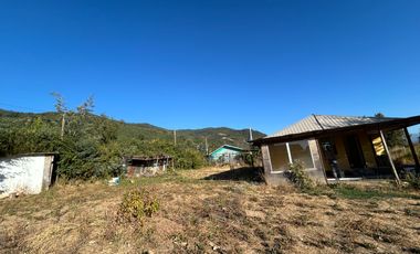 SE VENDE o ARRIENDA CABAÑA DE  3D 2B  A PASOS LAGO COLBUN  EL COLORADO, SAN CLEMENTE CHILE