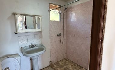 SE VENDE o ARRIENDA CABAÑA DE  3D 2B  A PASOS LAGO COLBUN  EL COLORADO, SAN CLEMENTE CHILE