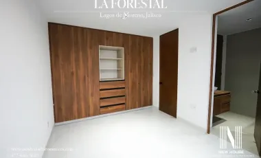 CASA EN VENTA EN LA FORESTAL, LAGOS DE MORELOS JALISCO.