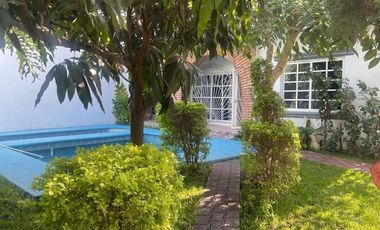 ¡¡VENDO CASA CON ALBERCA 300M2 Y 5 HAB EN LA COL BENITO JUAREZ CUAUTLA MORELOS!!