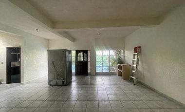 ¡¡VENDO CASA CON ALBERCA 300M2 Y 5 HAB EN LA COL BENITO JUAREZ CUAUTLA MORELOS!!