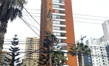 SE ARRIENDA DEPTO AMOBLADO EN EDIF. PLAZA CAMPANARIO.