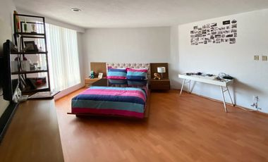 Excelente casa, a unos pasos del Parque Blvd de la Luz