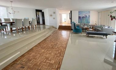 Excelente casa, a unos pasos del Parque Blvd de la Luz