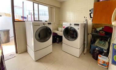 Excelente casa, a unos pasos del Parque Blvd de la Luz