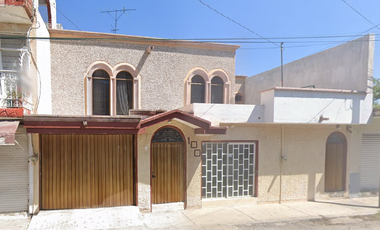 CASA EN VENTA EN LA COLONIA 2 DE ABRIL EN PAJACUARAN, MICHOACAN - SF