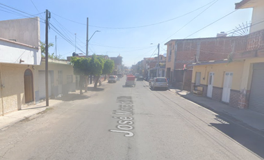 CASA EN VENTA EN LA COLONIA 2 DE ABRIL EN PAJACUARAN, MICHOACAN - SF