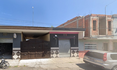 CASA EN VENTA EN LA COLONIA 2 DE ABRIL EN PAJACUARAN, MICHOACAN - SF