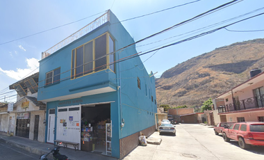 CASA EN VENTA EN LA COLONIA 2 DE ABRIL EN PAJACUARAN, MICHOACAN - SF