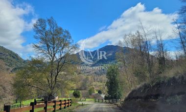 Parcela 6.000 m2 en Venta en Condominio Miradores de Curarrehue