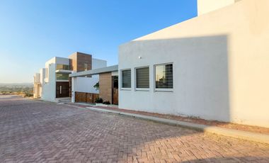 Casa en Venta en Tequisquiapan, Fraccionamiento, 3 rec 3.5 baños,  Oportunidad Única