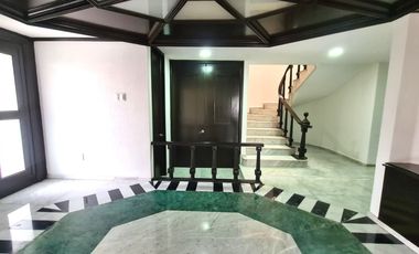 Casa en Venta en Bosque de las Lomas