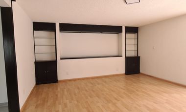 Casa en Venta en Bosque de las Lomas