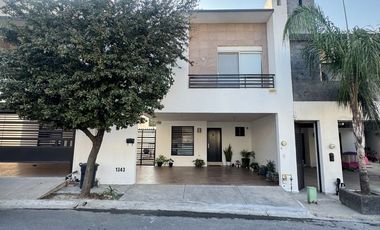 CASA EN VENTA EN CUMBRES SAN PATRICIO COLONIA PRIVADA CON AMENIDADES