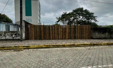 VENDO TERRENO 240 M2, CASTELNUOVO, TONSUPA, ESMERALDAS