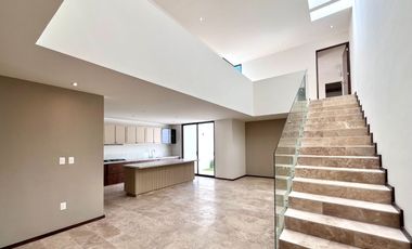 Casa en venta con recámara en planta baja