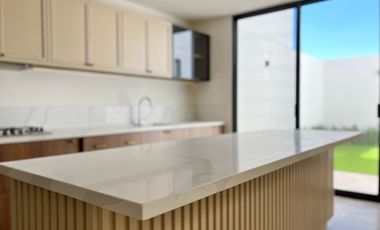 Casa en venta con recámara en planta baja