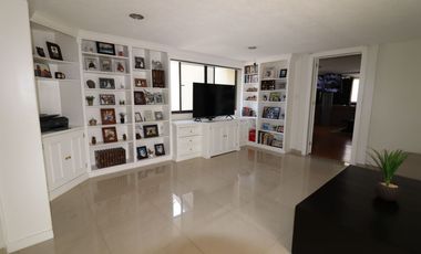 Residencia en venta con 5 habitaciones en Lomas del Marmol