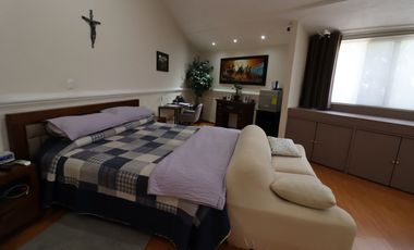 Residencia en venta con 5 habitaciones en Lomas del Marmol