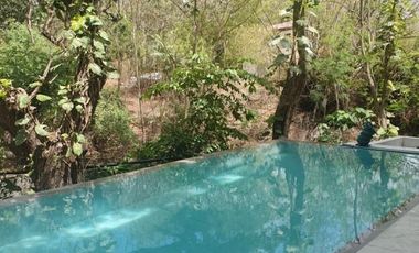 6BR HOUSE & LOT; AYALA ALABANG VILLAGE -MUNTINLUPA CITY - FOR SALE
