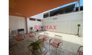 Amplia Casa En Venta En Urb. Bancaria //  ID: 1130406