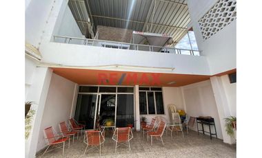 Amplia Casa En Venta En Urb. Bancaria //  ID: 1130406