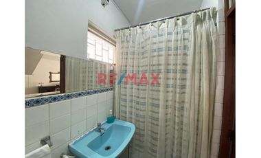 Amplia Casa En Venta En Urb. Bancaria //  ID: 1130406