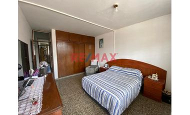 Amplia Casa En Venta En Urb. Bancaria //  ID: 1130406