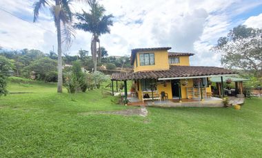 SE ARRIENDA APARTAMENTO AMOBLADO EN MARINILLA