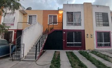 VENTA DE CASA EN VALLE DE LOS ENCINOS