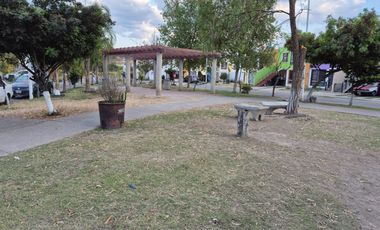 VENTA DE CASA EN VALLE DE LOS ENCINOS