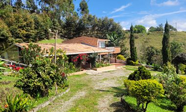 SE ARRIENDA/VENDE FINCA EN MARINILLA ANTIOQUIA