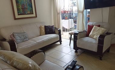 VENDO DEPARTAMENTO DÚPLEX MAS COCHERA Y DEPOSITO