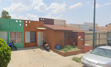 CASA DE RECUPERACIÓN BANCARIA, EN CALLE CAOBA, COL. TIERRA ROJA, ARANDAS, JALISCO. ¡NO CREDITOS!