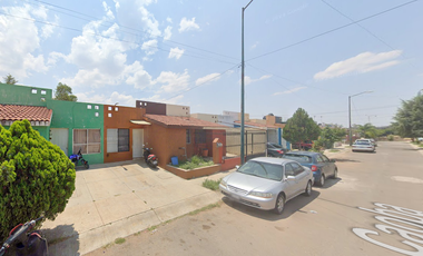 CASA DE RECUPERACIÓN BANCARIA, EN CALLE CAOBA, COL. TIERRA ROJA, ARANDAS, JALISCO. ¡NO CREDITOS!