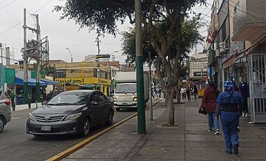 ALQUILO LOCAL COMERCIAL FRENTE AL MERCADO DE MAGDALENA