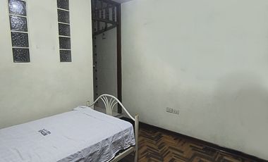 VENDO CASA DE 3 PISOS URB. MIRAFLORES (ALORA)