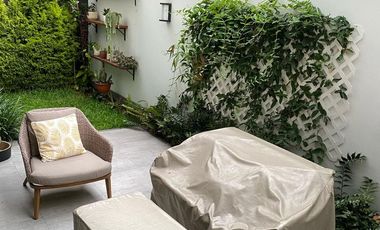 Vendo moderno departamento flat de 156 m2, 3 Dorm.2 cocheras y un depósito en el límite de Lince con San Isidro.US$360,000.00
