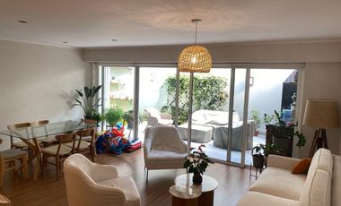 Vendo moderno departamento flat de 156 m2, 3 Dorm.2 cocheras y un depósito en el límite de Lince con San Isidro.US$360,000.00