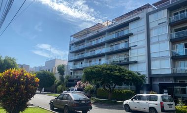 Vendo moderno departamento flat de 156 m2, 3 Dorm.2 cocheras y un depósito en el límite de Lince con San Isidro.US$360,000.00