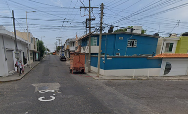 HERMOSA CASA EN REMATE, REVOLUCIÓN, BOCA DEL RÍO, VERACRUZ.