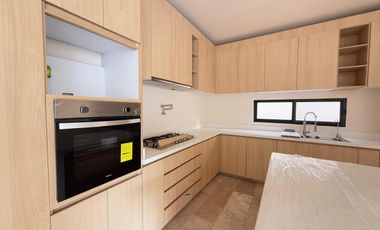 Casa de lujo en venta en Mérida ubicada en la zona del Yucatán country club
