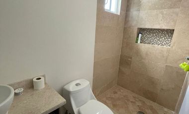 Casa amueblada en Renta en Fracc. Privado frente al parque.