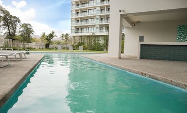 Departamento de lujo con vistas al mar y montañas, frente a playa. Amenidades exclusivas y servicio de resort para una experiencia única