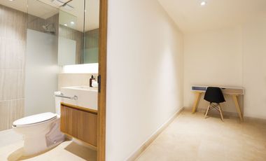 Departamento de lujo con vistas al mar y montañas, frente a playa. Amenidades exclusivas y servicio de resort para una experiencia única