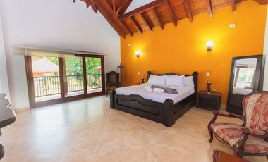 TE ALQUILO ESPECTACULAR FINCA EN COPACABANA LLAMANOS AL3003917098 BIENVENIDOS